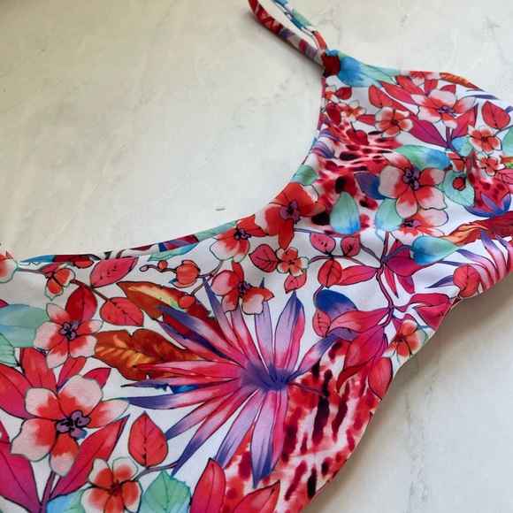 HandMade - Floral Bikini Set - Picture 5 of 7